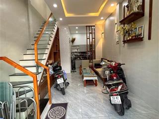 Quá đẹphẻm xe hơi đường số 8lê văn quới4x9,05m2tầng 2pngiá chỉ 3,85 tỷ thương lượng .