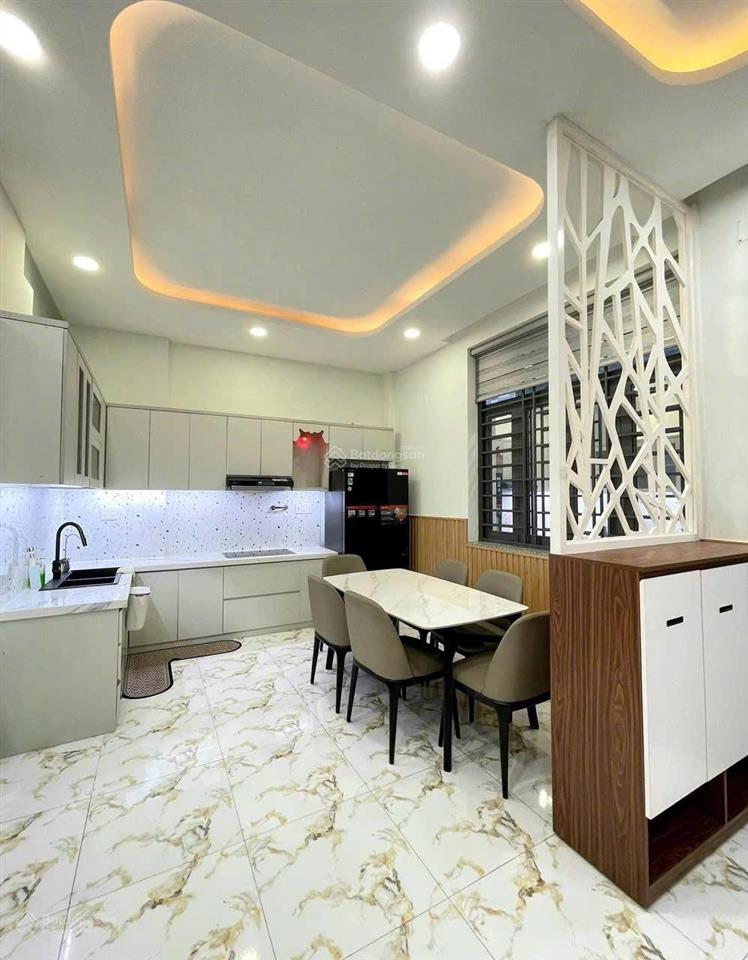 Nhà mới đẹplê thúc hoạch tân phú8,1x6,5mkhông lộ giới2 tầng 2pn full nội thất cao cấp 5,6ty.
