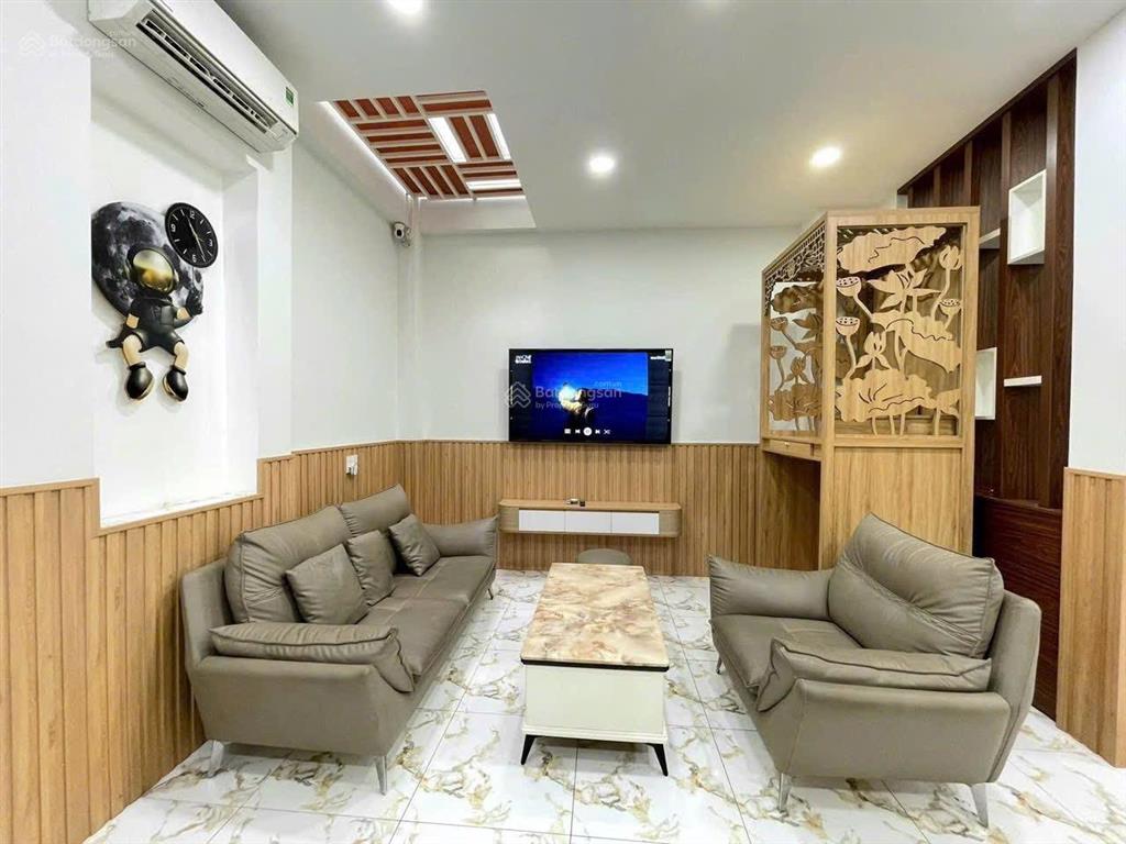 Nhà mới đẹplê thúc hoạch tân phú8,1x6,5mkhông lộ giới2 tầng 2pn full nội thất cao cấp 5,6ty.