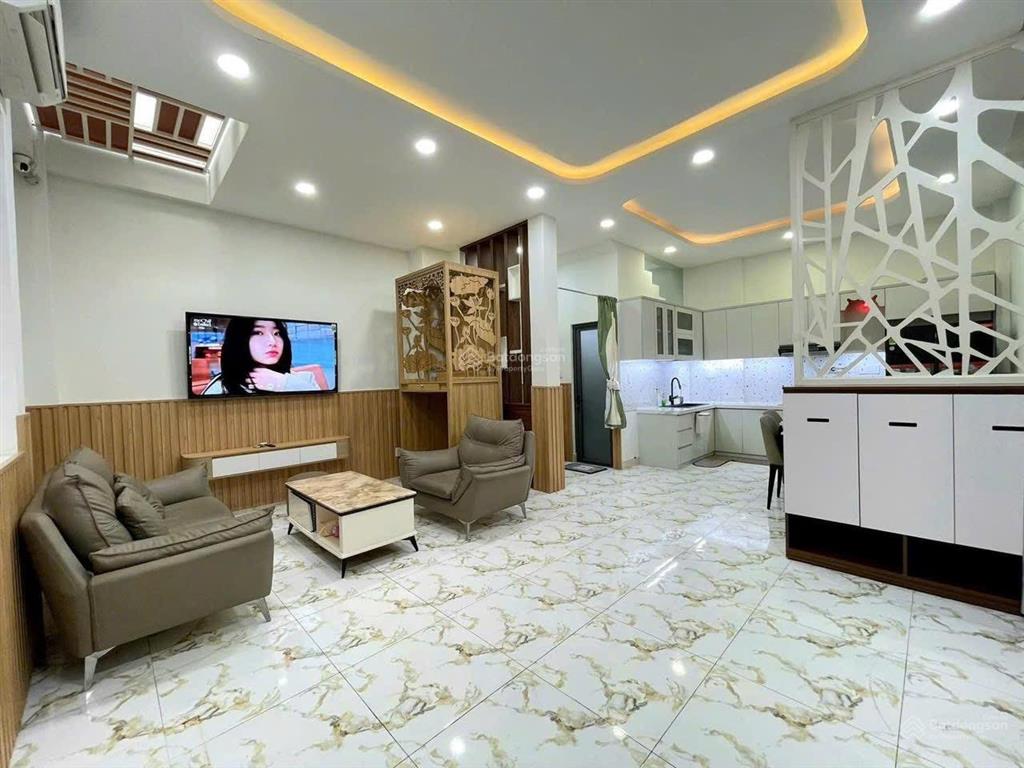 Nhà mới đẹplê thúc hoạch tân phú8,1x6,5mkhông lộ giới2 tầng 2pn full nội thất cao cấp 5,6ty.