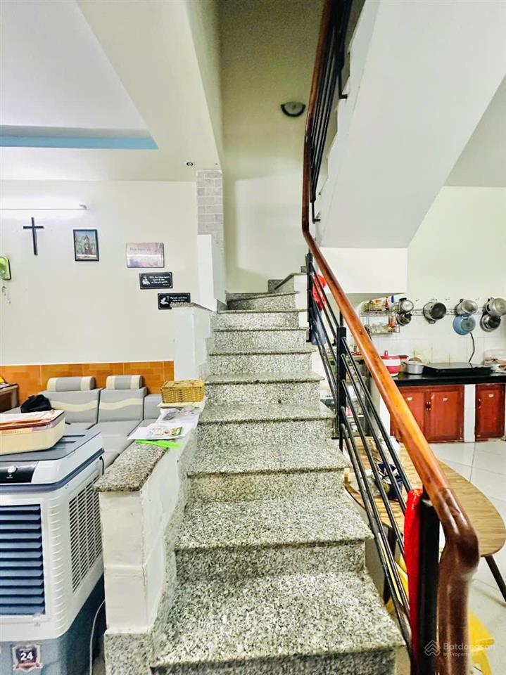 Nhà đẹp giá rẻ lê văn quới giáp tân phú 4x12m (48m2) 2tầng 2pn hẻm 3m nhỉnh nhẹ 4tỷ