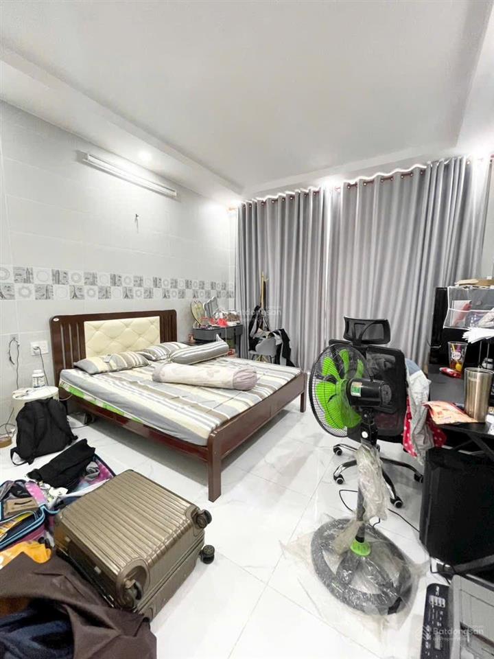 Mới 99%  đường số 1 tên lửa (4x16m)  3 tầng 4pn  giá 4,950 tỷ tl.