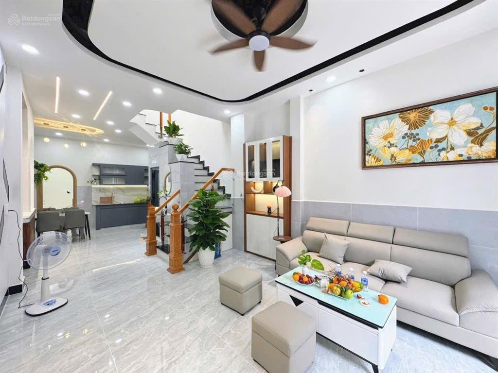Mới đẹplê đình cẩn(4x14m)hxh 5m2tầng 3pn 3vsgiáp ngay eaon bình tângiá chỉ 5,350tỷ tl.
