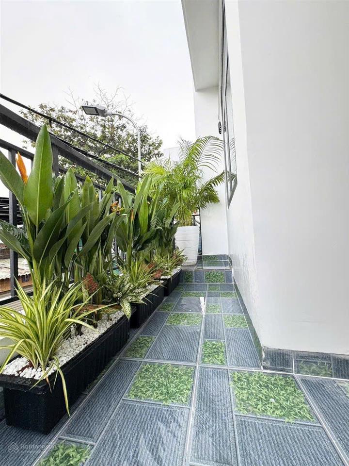 Mới 100%giáp eaon tân phú3tầng 3pnhẻm nhựa 7m chỉ nhỉnh 5tỷ thương lượng