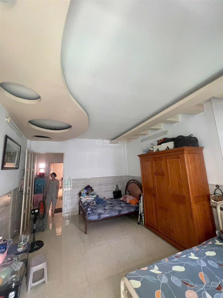 Kèo thơm ngay chợ tân hương (4x20m)  hxh  2tầng 3pn  nở hậu 5m  giá 5.95tỷ thương lượng nhẹ