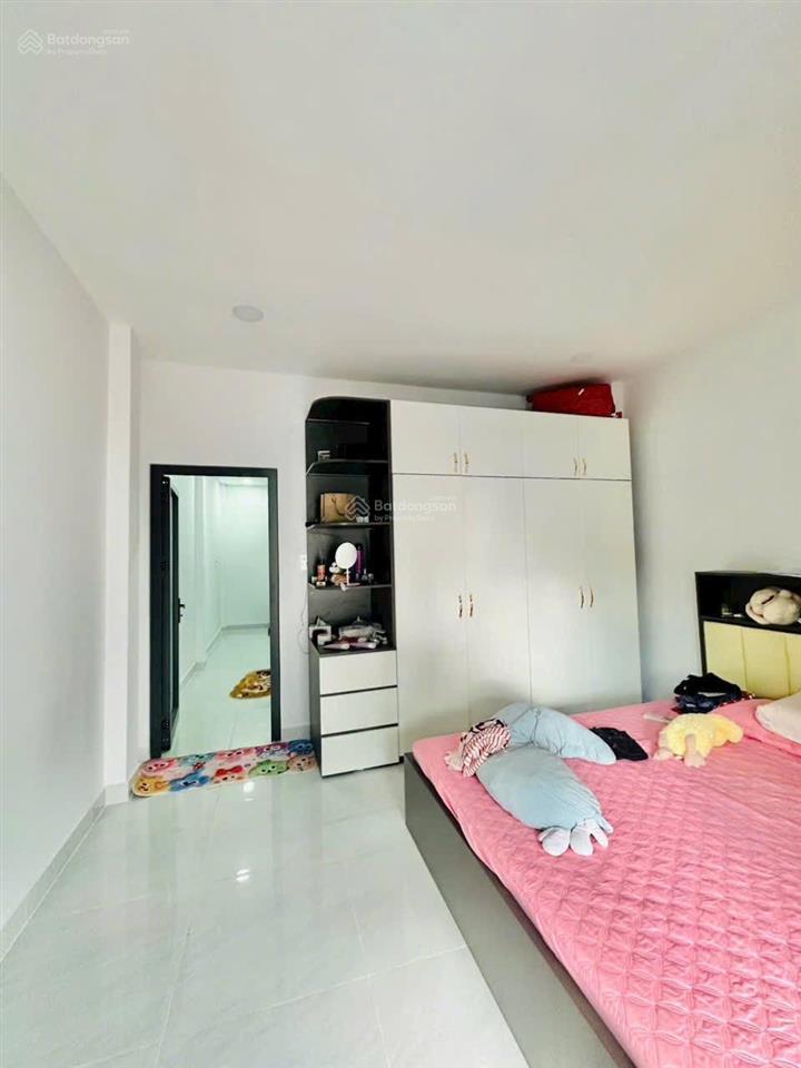 Mtkd nhà mới cứnghẻm 6m thông2tầng 2pngiáp eaon tân phú giá nhỉnh nhẹ 4tỷ thương lượng.