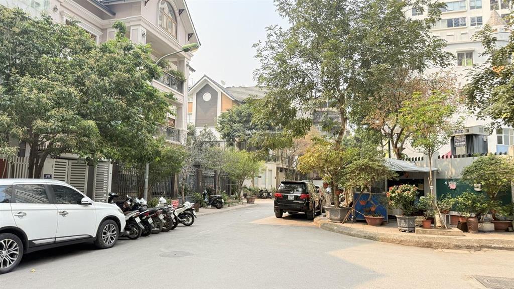 Trường chinh. 80 m2. 4 tầng. mặt tiền 8m. 42.5 tỷ