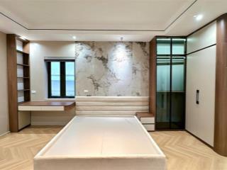 Hoàng văn thái. 50m². 6 tầng thang máy. mặt tiền 8.4m. 12 tỷ.