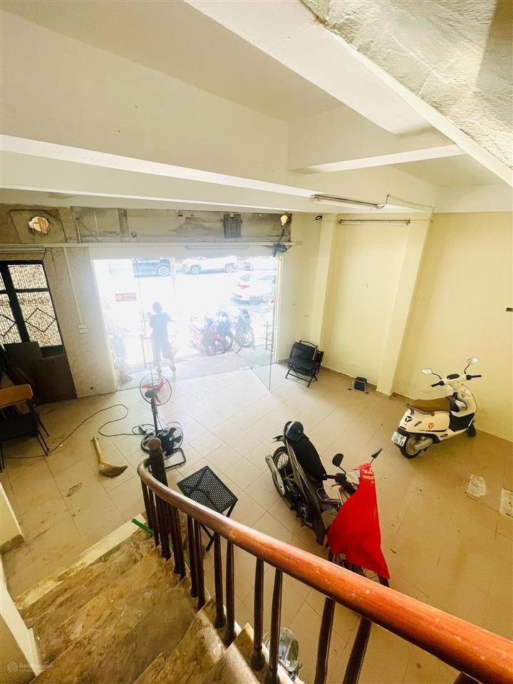Mặt phố nguyễn thị định. 29 tỷ. 52m2. 4 tầng. mặt tiền 6.5m.