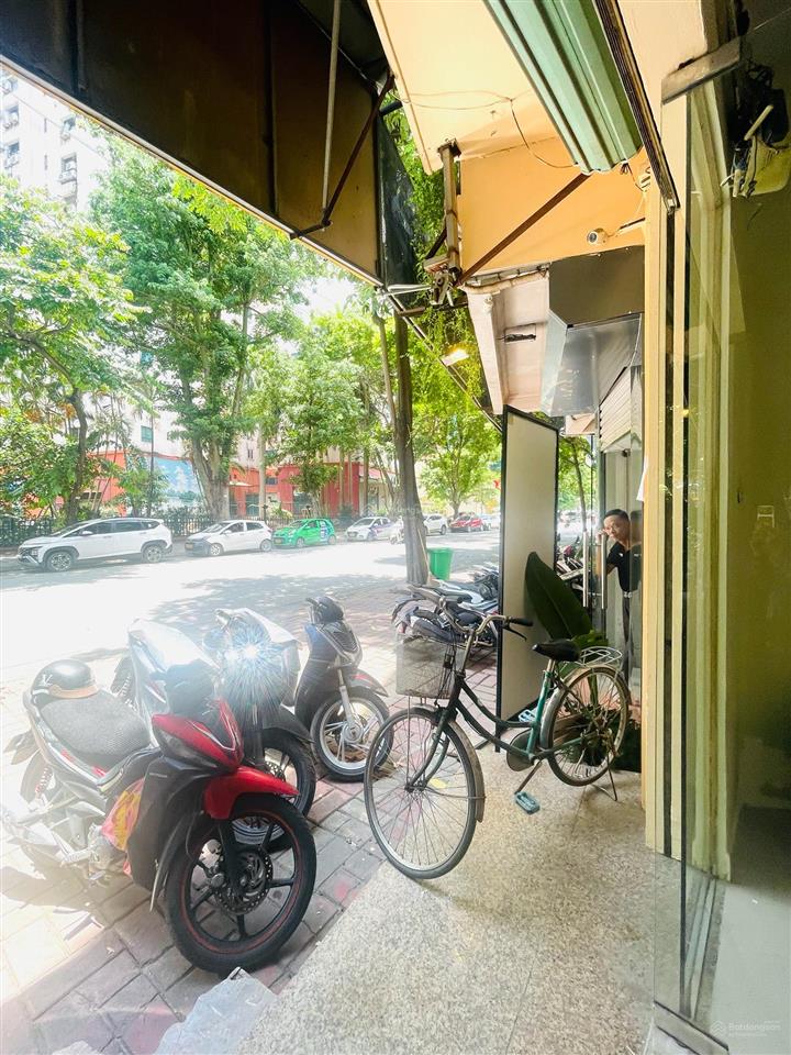 Mặt phố nguyễn thị định. 29 tỷ. 52m2. 4 tầng. mặt tiền 6.5m.