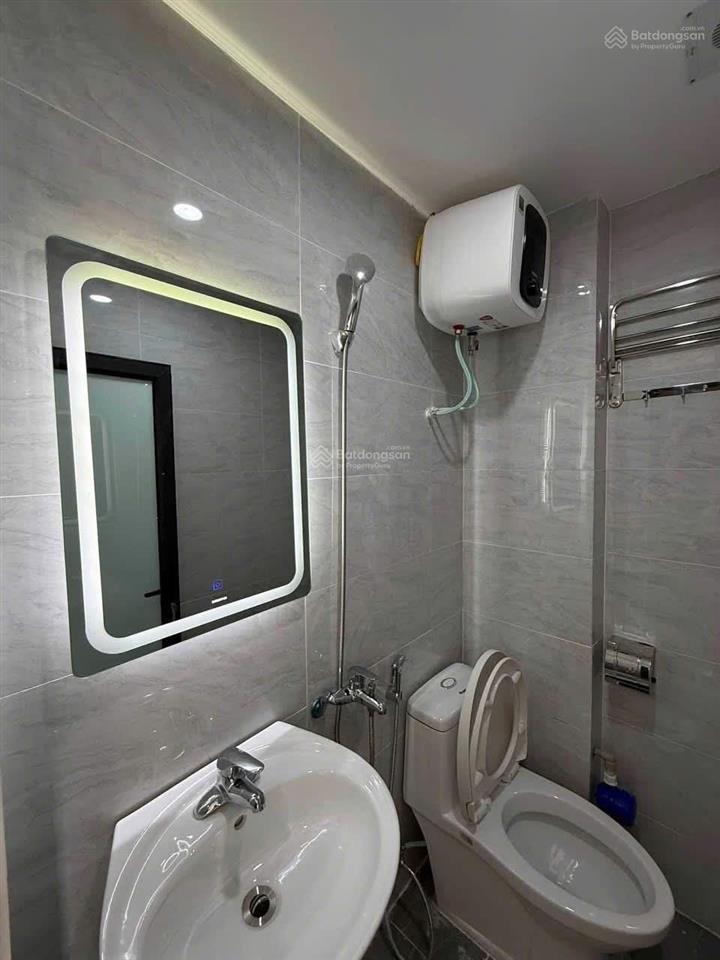Quan nhân / giáp nhất. 60m2. 7 tầng. mặt tiền 4.5m. 27 tỷ.