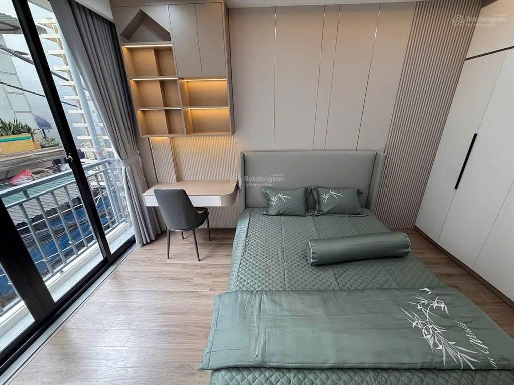 Quan nhân. 10,8 tỷ. 40m2. 5 tầng. mặt tiền 3,4m.