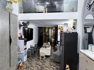 Nguyên hồng. 30m2. 6 tầng thang máy. mặt tiền 3.1m. 10.2 tỷ