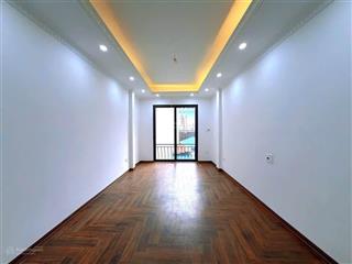 Thái thịnh. 32m2. 6 tầng. mặt tiền 3.3m. 8.3 tỷ
