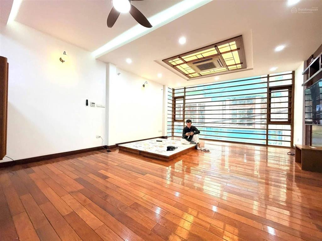 Trần duy hưng. 56m2. 5 tầng. mặt tiền 5m. 35,8 tỷ
