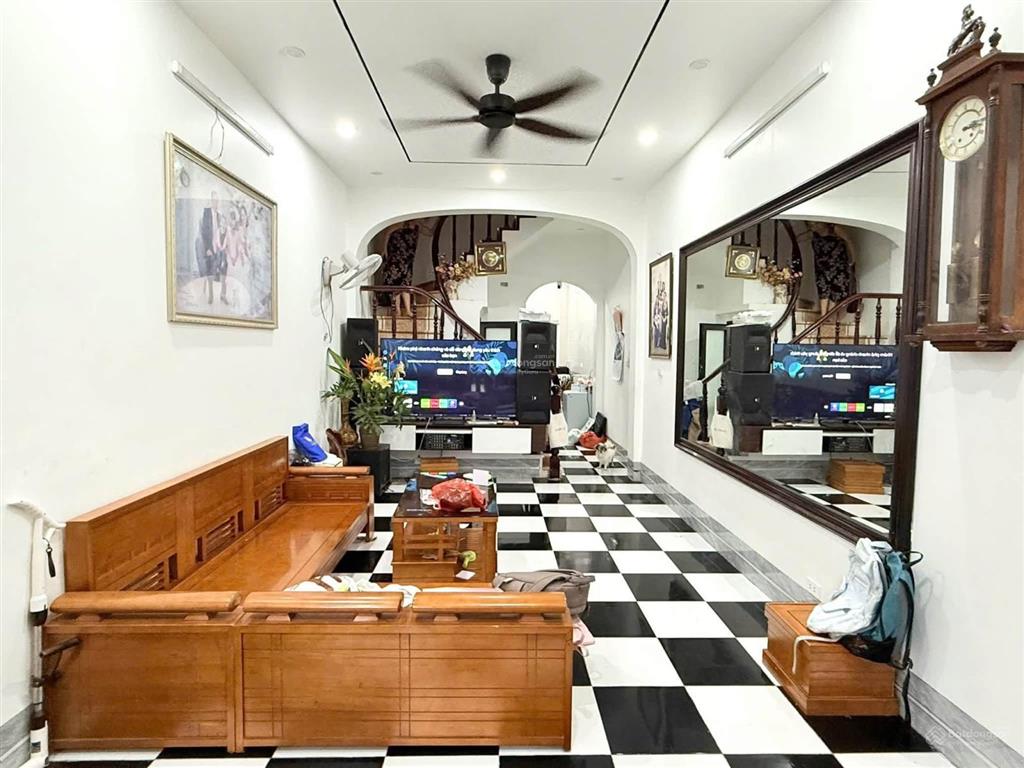Quan nhân. 60m2. 4 tầng. mặt tiền 3.6m. 13,98 tỷ