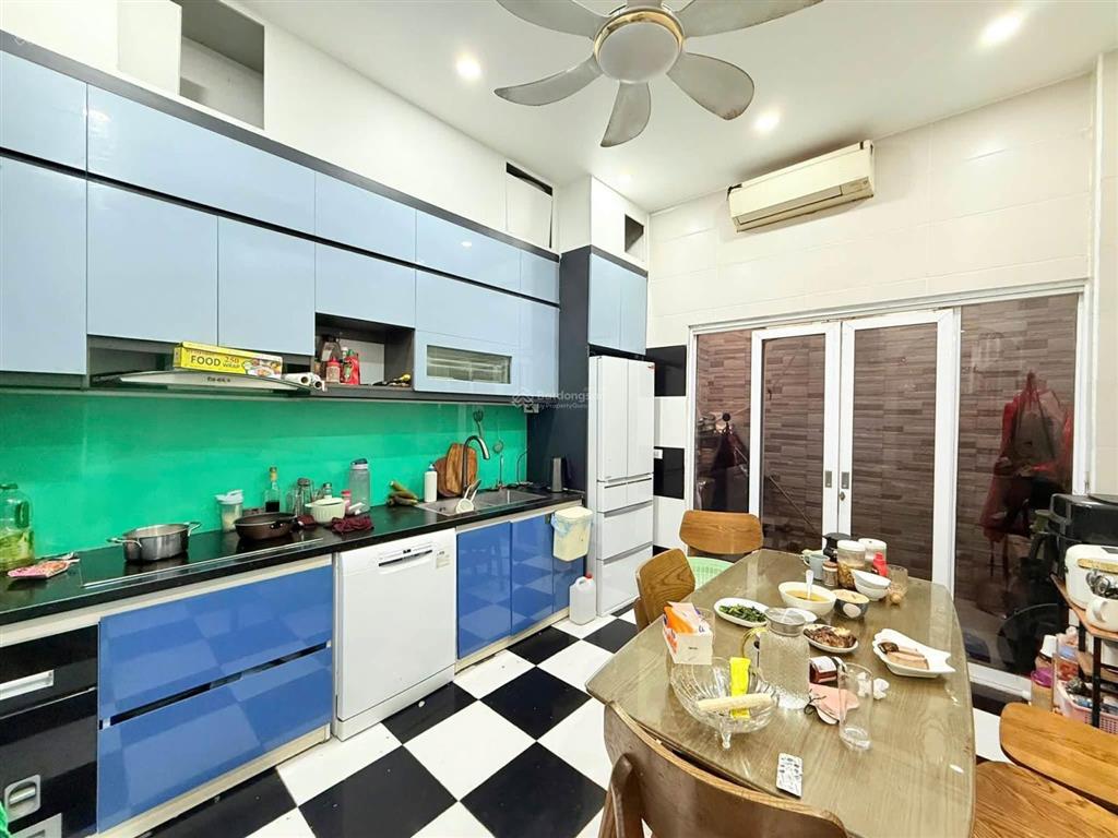 Quan nhân. 60m2. 4 tầng. mặt tiền 3.6m. 13,98 tỷ