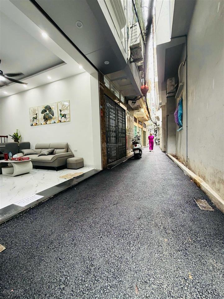 Khương trung. 30m2. 5 tầng. mặt tiền 3m. 5,85 tỷ