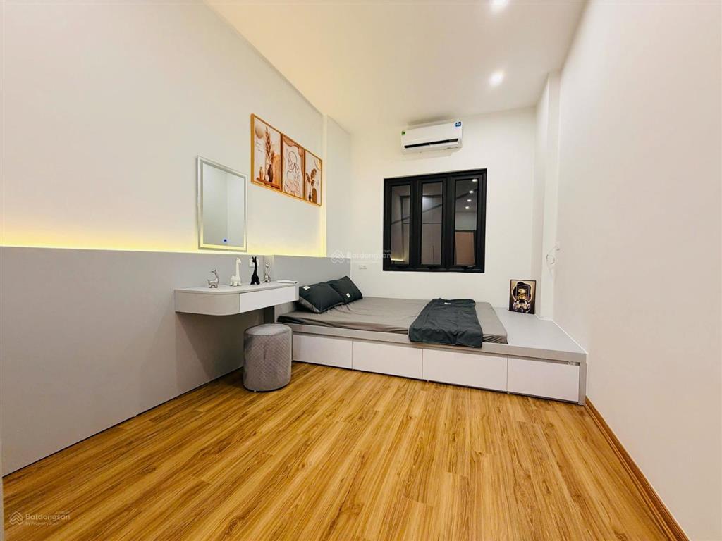 Khương trung. 30m2. 5 tầng. mặt tiền 3m. 5,85 tỷ