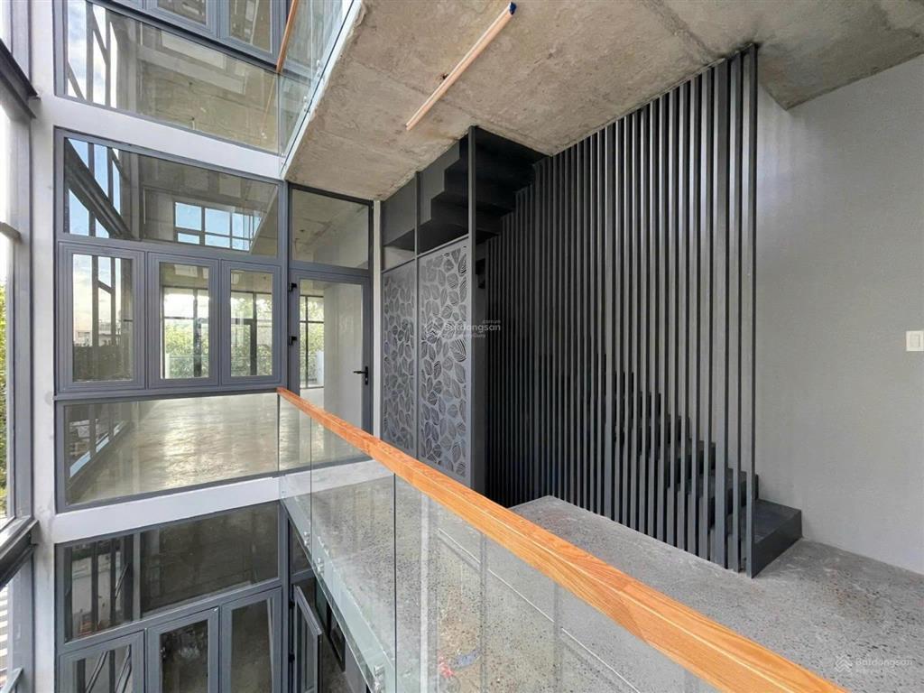 Bán nhà mt khuôn đất vàng kdc liên phường, phú hữu, 324.2m², xây hầm 4 lầu, giá chỉ 18 tỷ tl