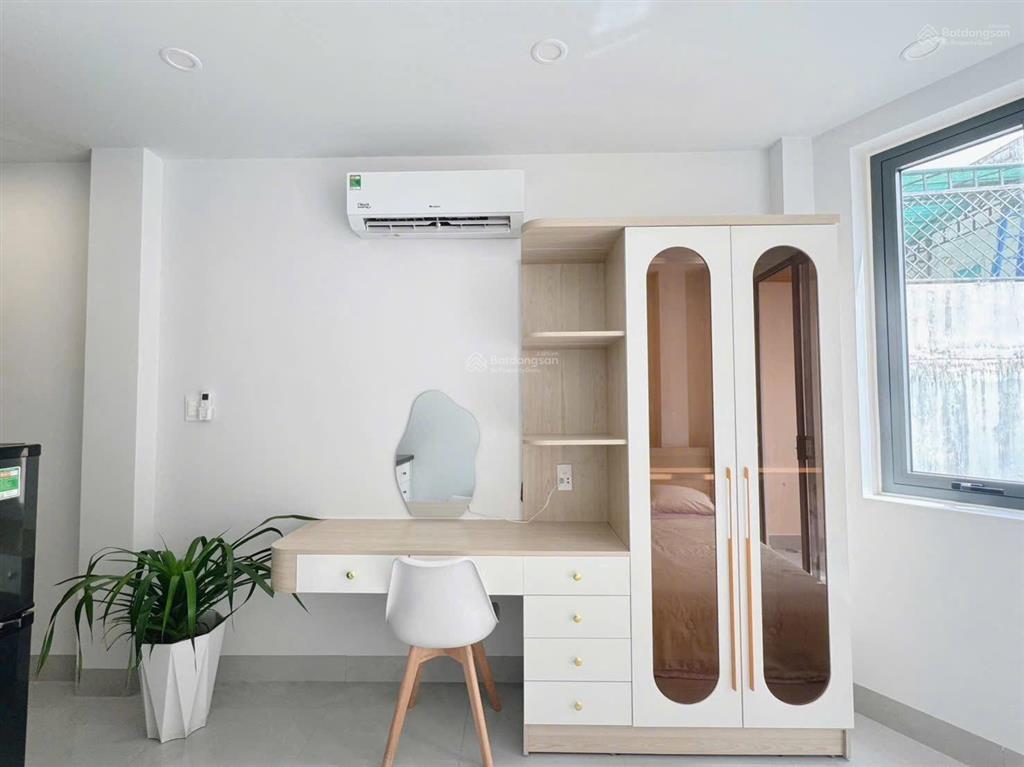Khai trương căn hộ mới có ban công gần ngã 4 phú nhuận khu phan xích long giáp quận 1  0337 740 ***