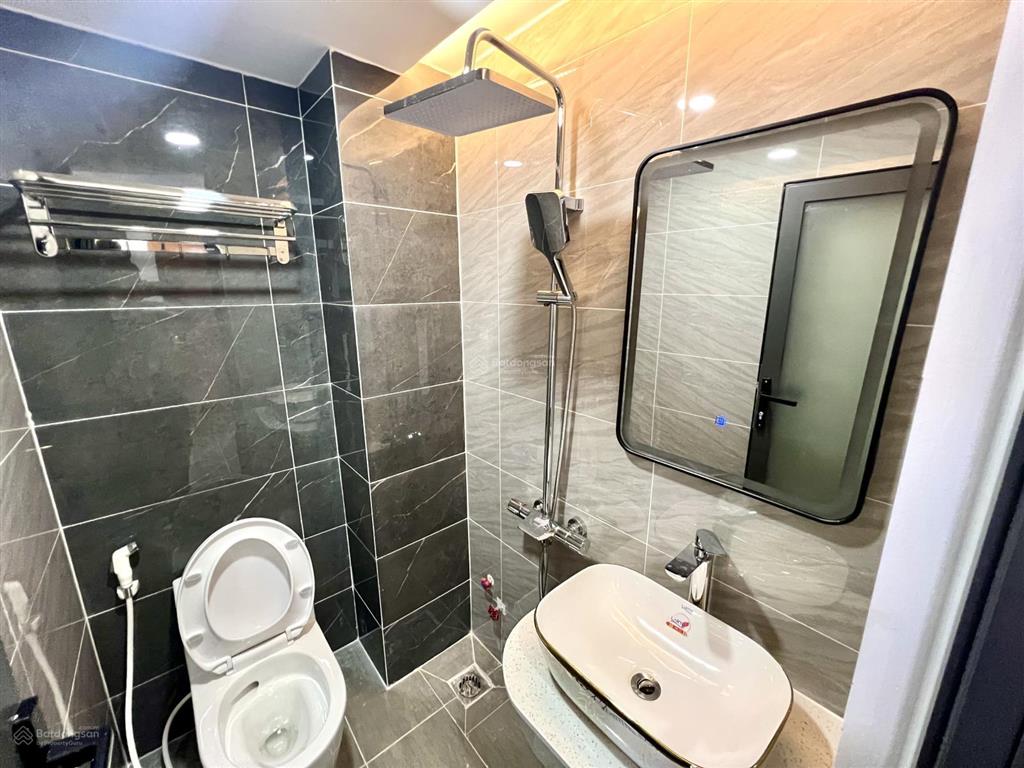 Cho thuê căn hộ mới 100% có máy giặt riêng ban công gần ngã 4 phú nhuận, quận phú nhuận 0337 740 ***