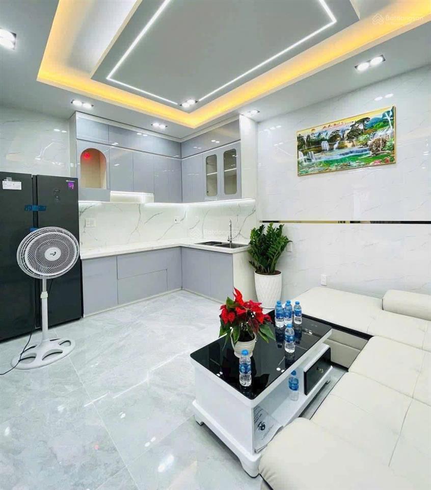 Xuất cảnh bán nhà hxh võ văn kiệt, quận 6, 44m2, 3 tầng btct, 3pn 3 wc, vài căn ra mặt tiền đường