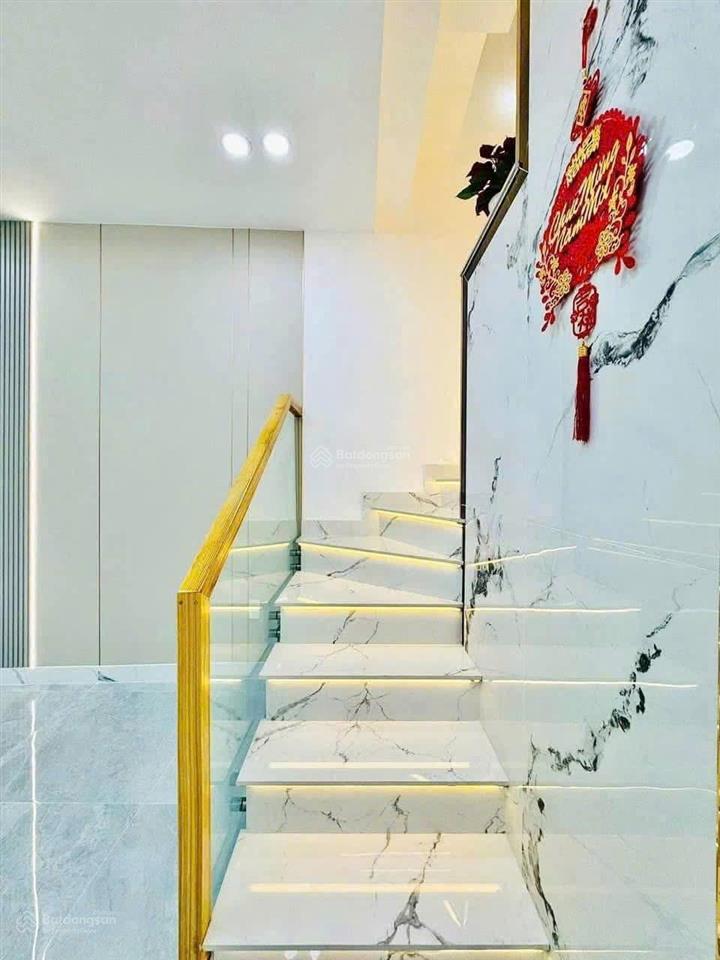 Xuất cảnh bán nhà hxh võ văn kiệt, quận 6, 44m2, 3 tầng btct, 3pn 3 wc, vài căn ra mặt tiền đường