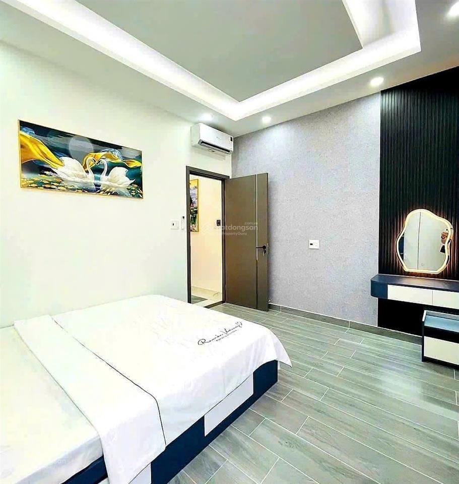 Xuất cảnh bán nhà hxh võ văn kiệt, quận 6, 44m2, 3 tầng btct, 3pn 3 wc, vài căn ra mặt tiền đường