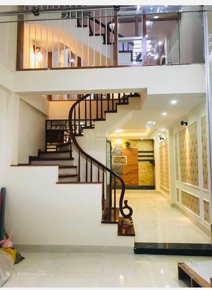 Nhà xe hơi tránh, đẹp lung linh, đỗ xuân hợp, ngay trường phước bình, 3 tầng btct, nhỉnh 9 tỷ