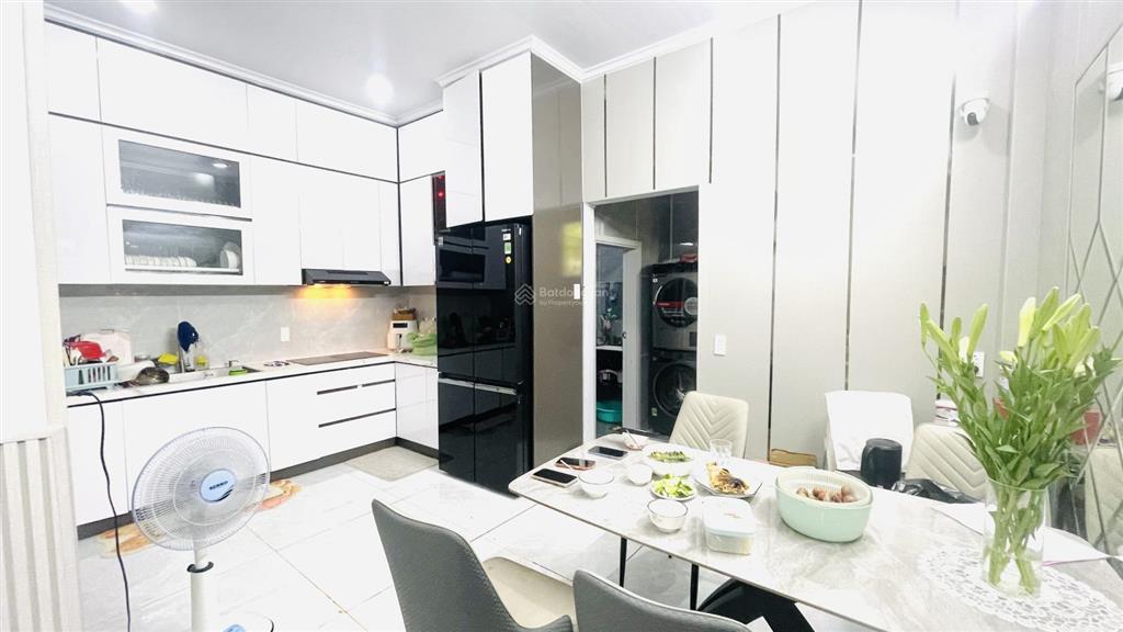 Siêu phẩm ngang 5m, sát ga metro phước long, gần trường ngô thời nhiệm, 3pn, 92.4m², vào ở ngay