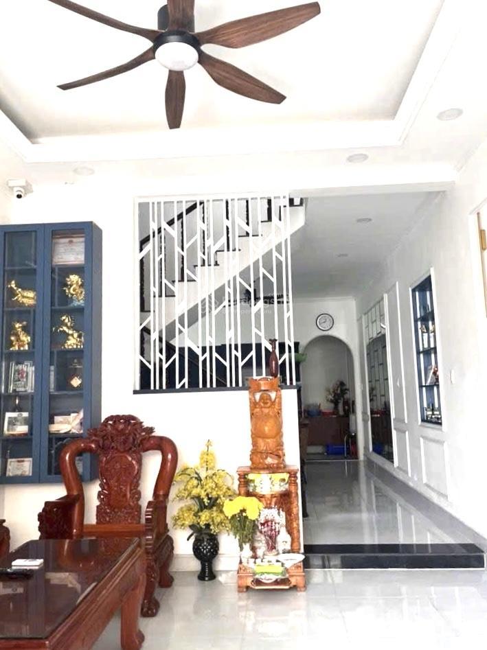 Căn góc 2mt, khu cán bộ, giảng viên đại học văn hóa, xe hơi tránh, 80m2, 3 tầng, nhà đẹp vào ở ngay