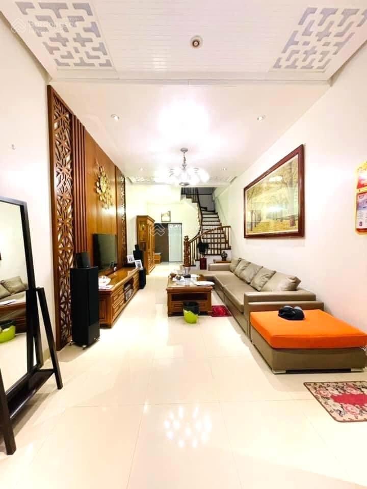 Nhà 4 tầng đẹp lung linh, hẻm xe hơi 7 chỗ, sát vincom lê văn việt, gần ngã tư thủ đức, nhỉnh 8 tỷ