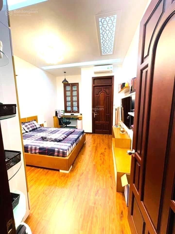 Nhà 4 tầng đẹp lung linh, hẻm xe hơi 7 chỗ, sát vincom lê văn việt, gần ngã tư thủ đức, nhỉnh 8 tỷ