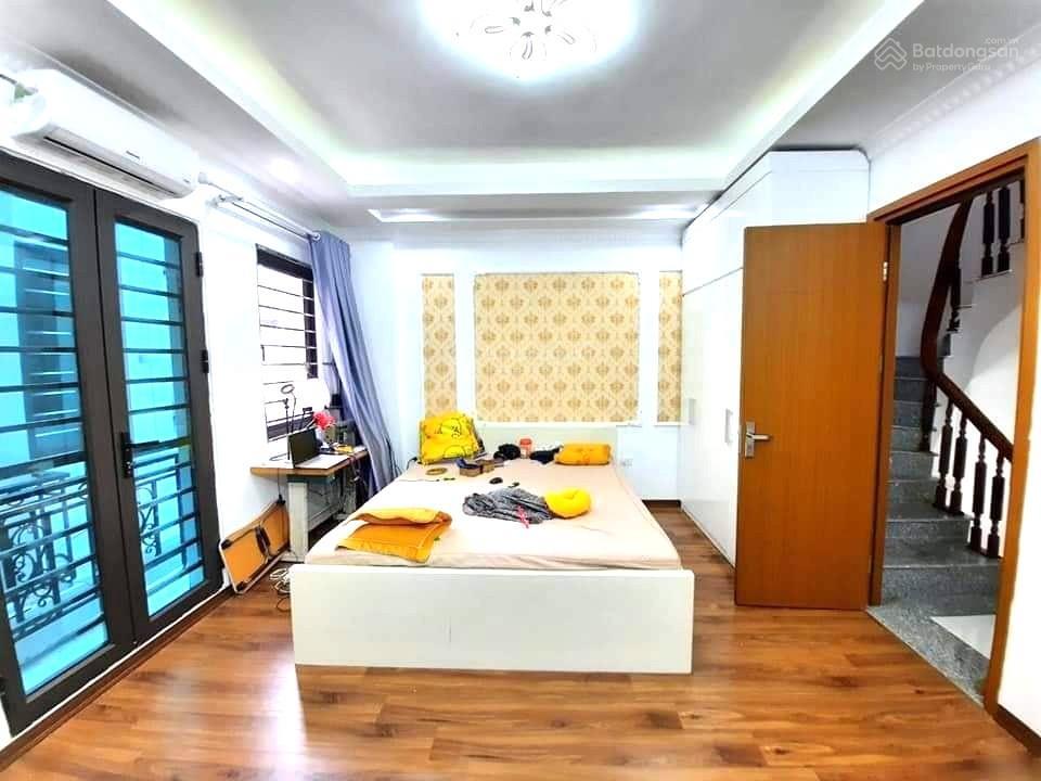 Nhà hẻm xe hơi 7 chỗ, ngay vincom lê văn việt, gần trường hoa lư, 4 tầng btct, 8 tỷ nhỏ