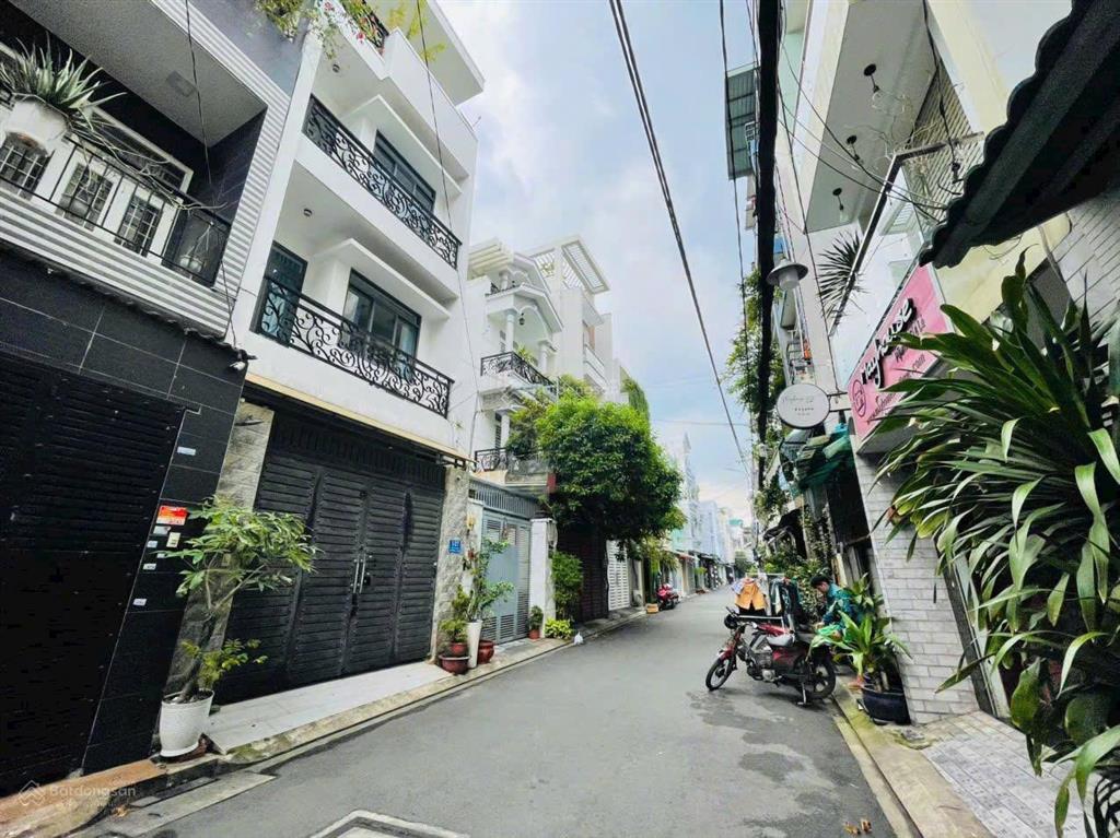 Bán nhà 4 tầng sát ga metro phước long, hẻm xe hơi 7 chỗ, đường nam hòa, vào ở ngay