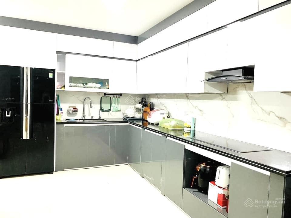 Bán nhà 4 tầng, hxh 7 chỗ thông sát vincom lê văn việt, gần học viện chính trị tw2, 5pn, 7 tỷ