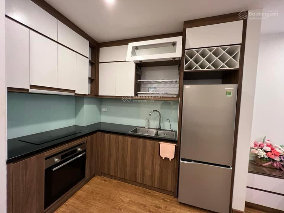 Bán nhà hxh 7 chỗ thông sát học viện chính trị, gần vincom lê văn việt, khu p/l, 4 tầng, 7 tỷ nhỏ