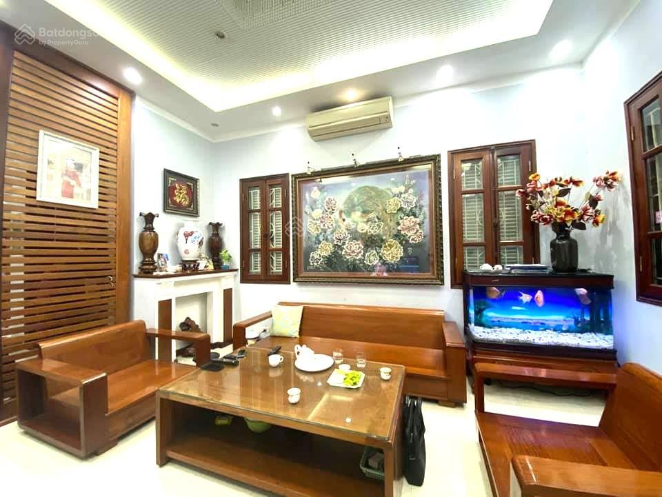 Nhà khu p/l, xh 7 chỗ thông, sát ga metro phước long, gần đại học văn hóa, 4 tầng, 8 tỷ nhỏ