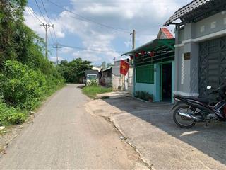 Bán nhà 1 trệt 1 lầu mặt tiền đường nhựa xã củ chi