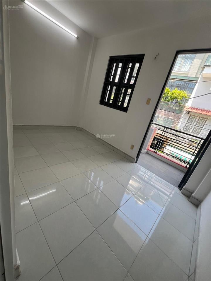 Bán nhà riêng tại lê văn lương, 6,5 tỷ, 50m2, giá tốt cho khách hàng