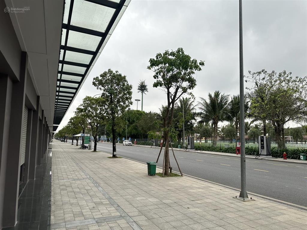 Shophouse phố biển, view trực diện cviên vịnh biển 4 mùa. dt 100m2 mt 5m đường 20m vỉa hè 7m. 21tỷ