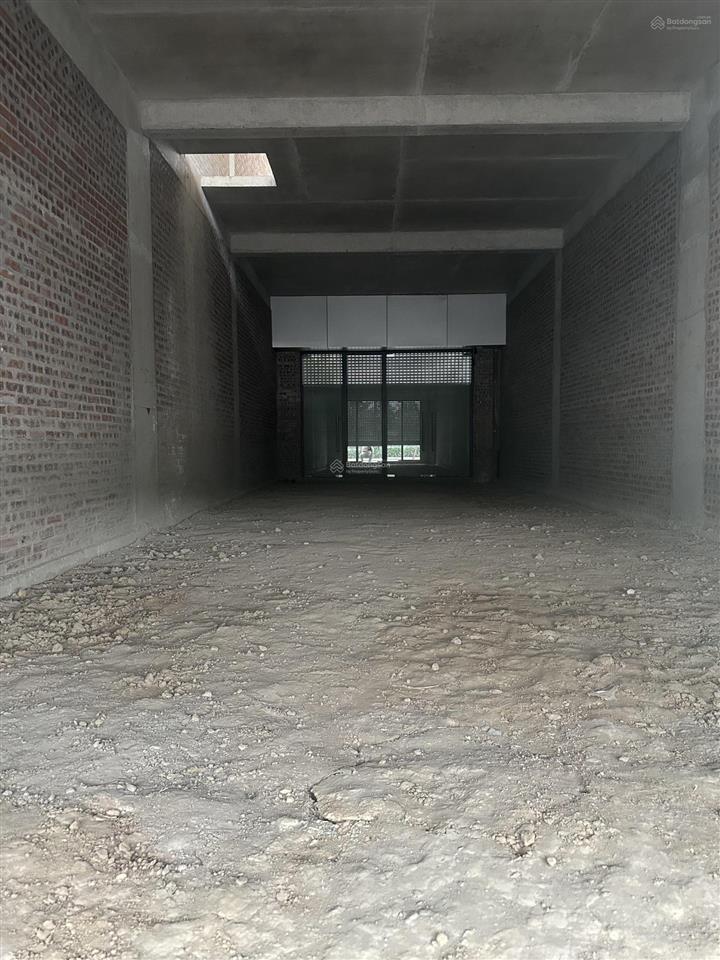 Shophouse phố biển, view trực diện cviên vịnh biển 4 mùa. dt 100m2 mt 5m đường 20m vỉa hè 7m. 21tỷ