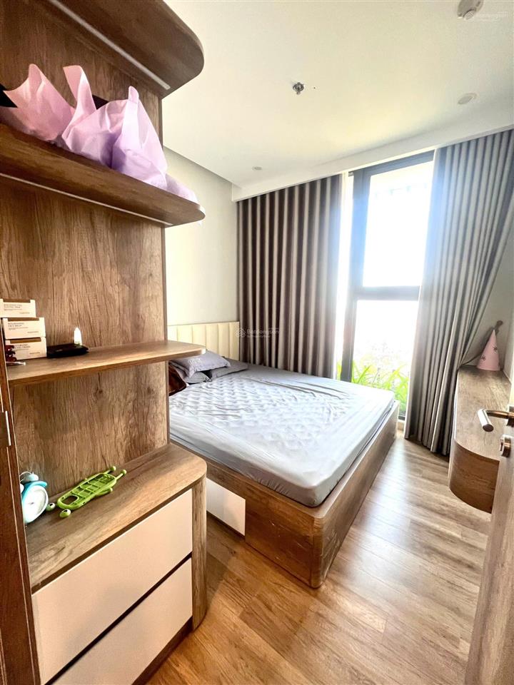 Bán căn hộ chung cư onsen ecopark, toà r2 tầng đẹp, 64m2  2pn  2vs. full nội thất sẵn ở. 5 tỷ 1