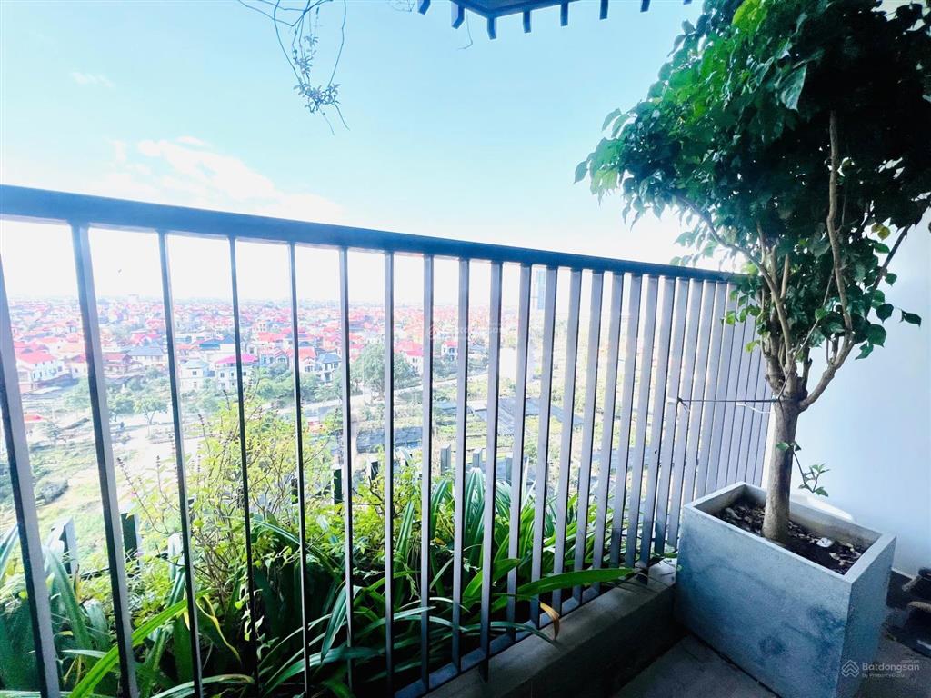 Bán căn hộ chung cư onsen ecopark, toà r2 tầng đẹp, 64m2  2pn  2vs. full nội thất sẵn ở. 5 tỷ 1