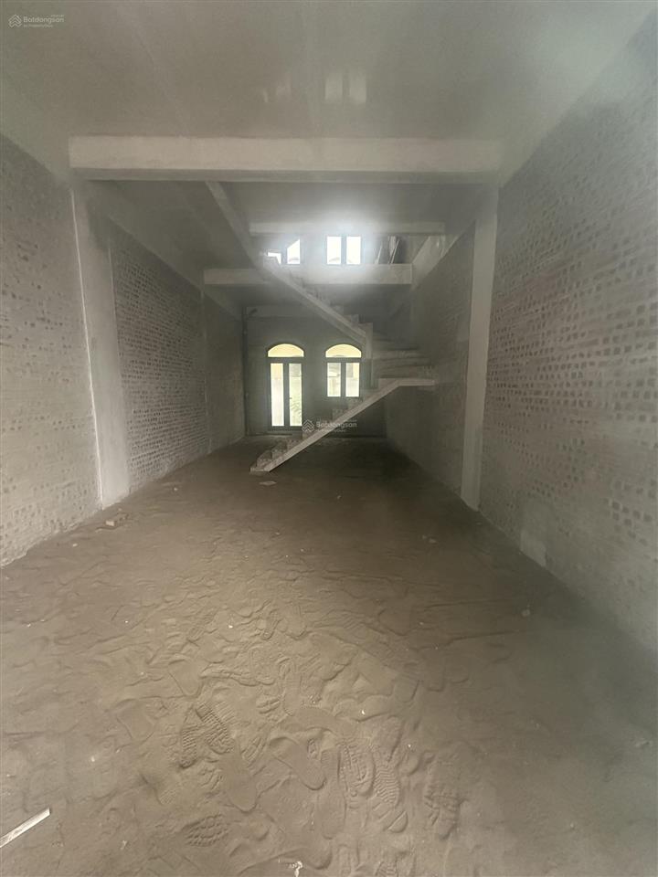 Liền kề chà là, căn áp góc,ngay ngã 4 hướng đn, chỉ vài bước chân ra cvien cl, dt63m2, mt4.5m. 9ty1