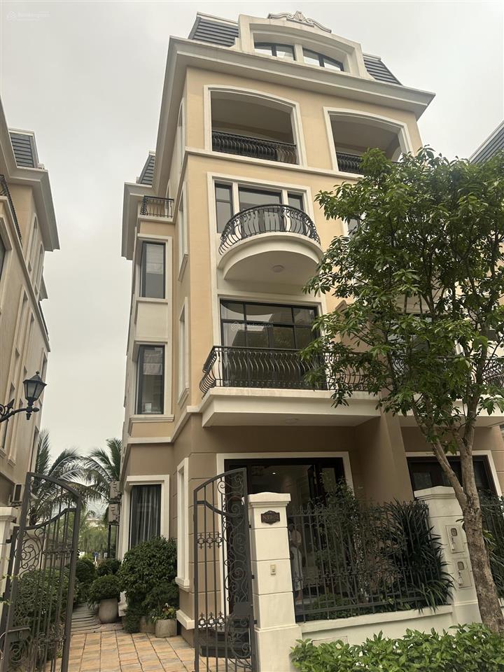Biệt thự đảo ngọc trai, ocp2, dt142m2, mt8m, hướng nhà đn, view sông tb, nhà 4.5tang320m2 sàn.32ty