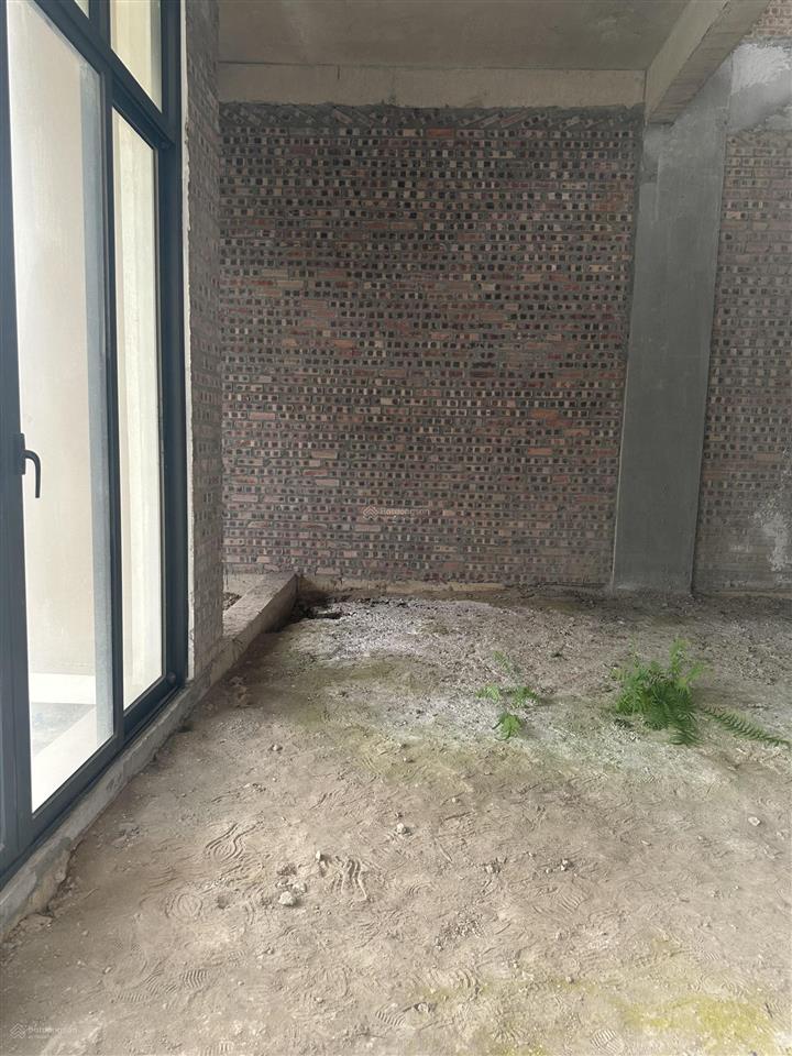 Biệt thự đảo ngọc trai, ocp2, dt142m2, mt8m, hướng nhà đn, view sông tb, nhà 4.5tang320m2 sàn.32ty