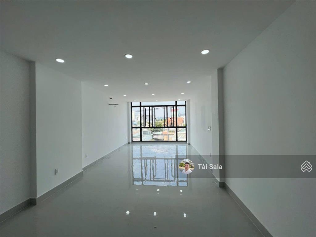 Cho thuê nhà mặt tiền đường lò lu 400m2 1 trệt 4 lầu giá thuê 25 triệu/tháng cạnh bên dự án elysian