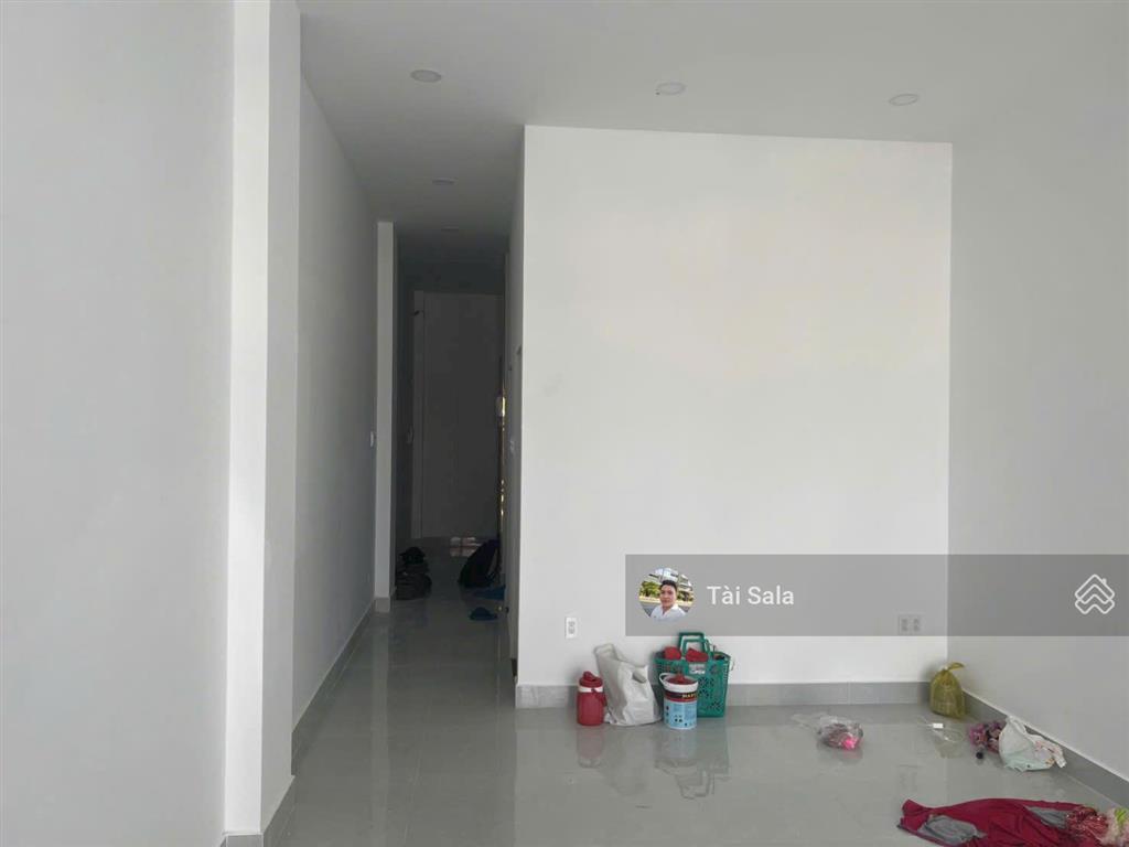 Cho thuê nhà mặt tiền đường lò lu 400m2 1 trệt 4 lầu giá thuê 25 triệu/tháng cạnh bên dự án elysian